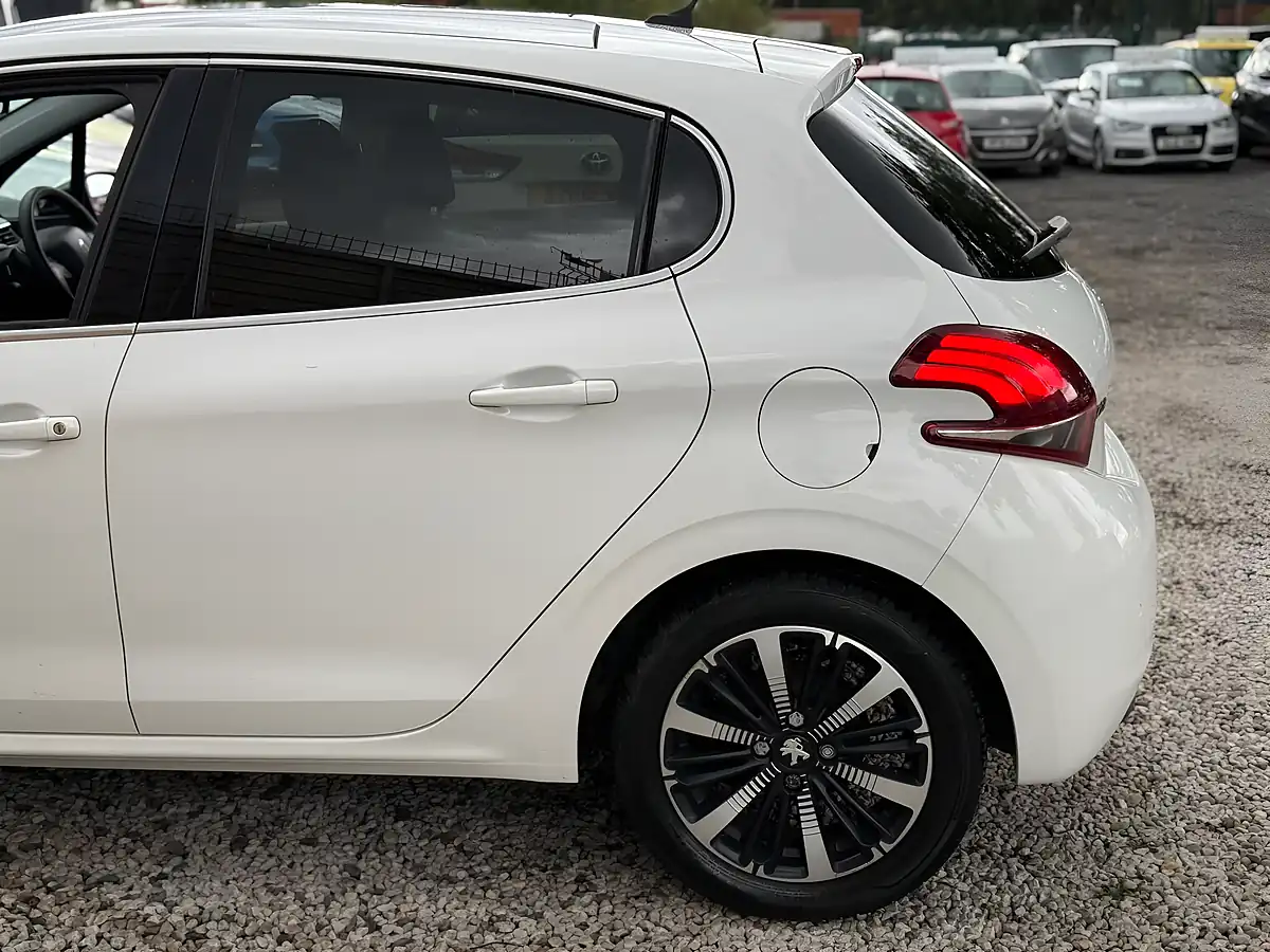 Used 2018 Peugeot 208 Allure Premium White - Interior and Exterior details 8