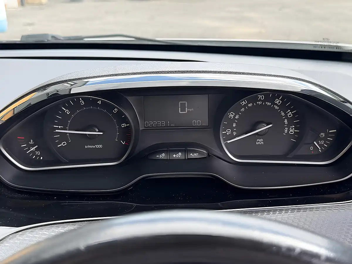 Used 2018 Peugeot 208 Allure Premium White - Interior and Exterior details 20