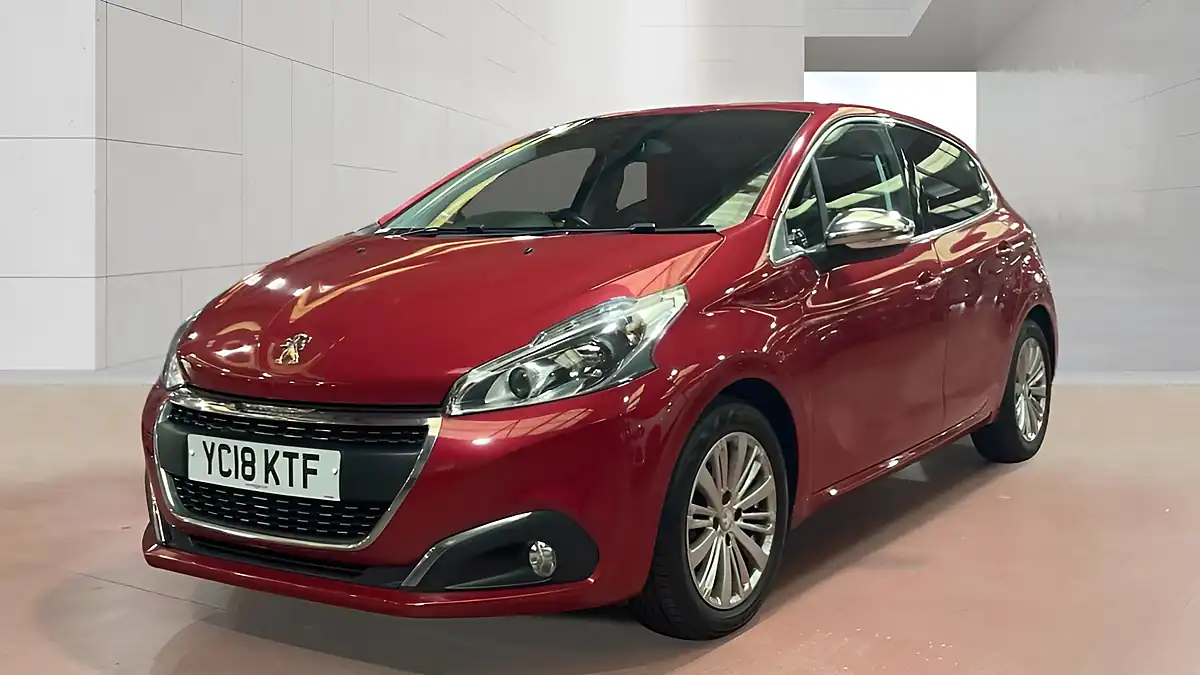 Used 2018 Peugeot 208 Allure Red - Interior and Exterior details 14