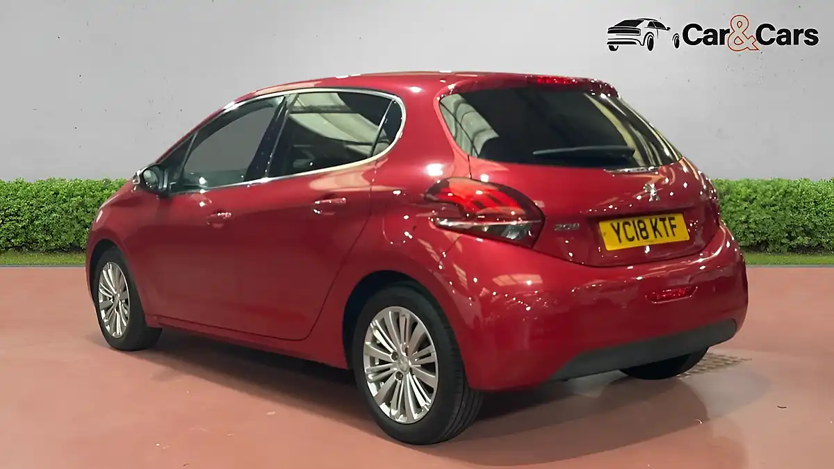 Used 2018 Peugeot 208 Allure Red - Interior and Exterior details 3