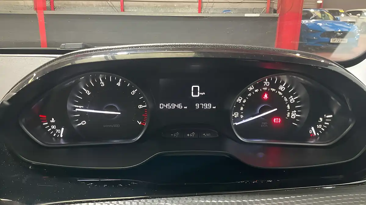 Used 2018 Peugeot 208 Allure Red - Interior and Exterior details 8