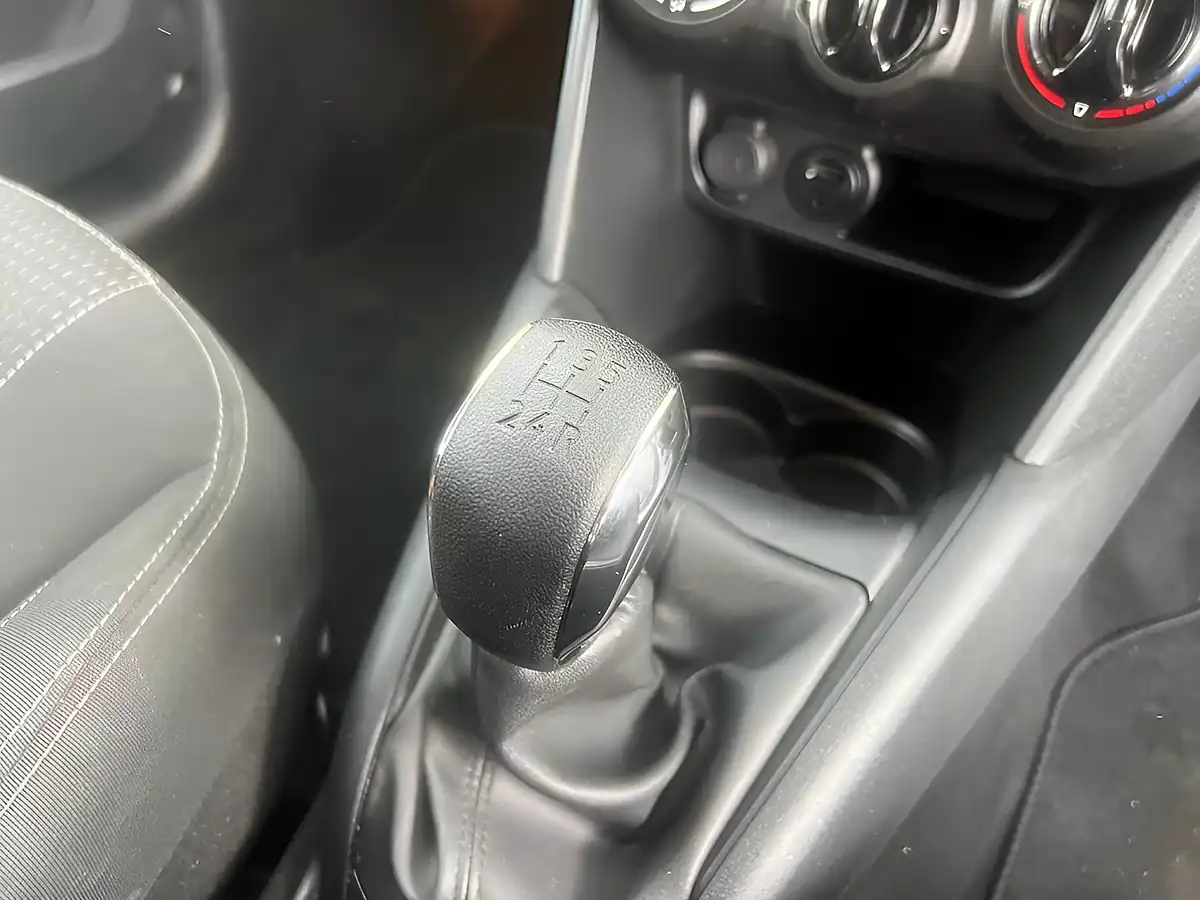 Used 2018 Peugeot 208 Allure White - Interior and Exterior details 11