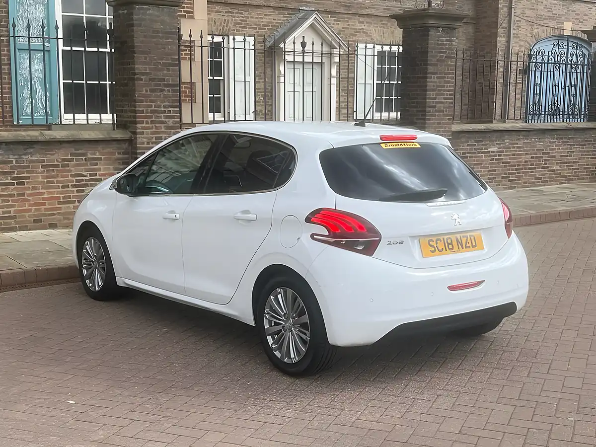 Used 2018 Peugeot 208 Allure White - Interior and Exterior details 12