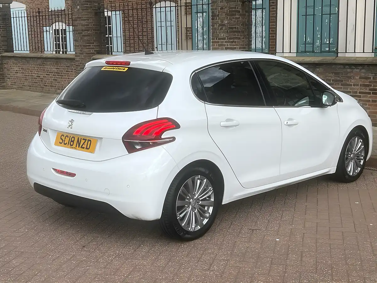 Used 2018 Peugeot 208 Allure White - Interior and Exterior details 13
