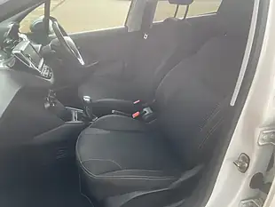 Used 2018 Peugeot 208 Allure White - Interior and Exterior details 18