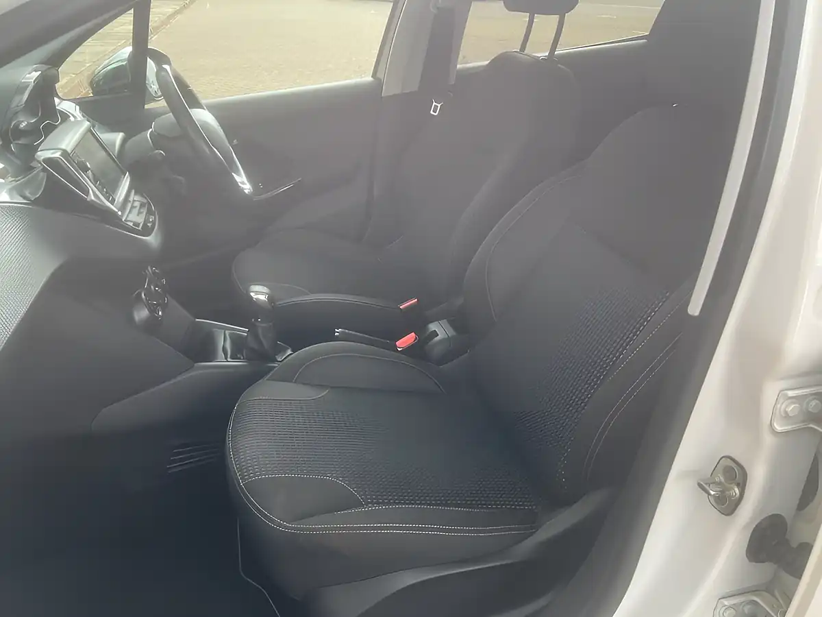 Used 2018 Peugeot 208 Allure White - Interior and Exterior details 18