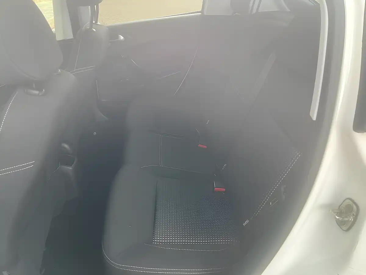 Used 2018 Peugeot 208 Allure White - Interior and Exterior details 19