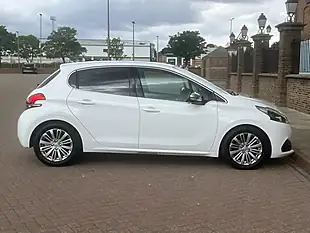 Used 2018 Peugeot 208 Allure White - Interior and Exterior details 5
