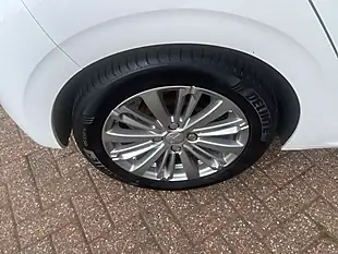 Used 2018 Peugeot 208 Allure White - Interior and Exterior details 7
