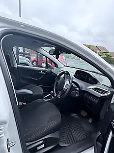 Used 2018 Peugeot 208 Allure White - Interior and Exterior details 7