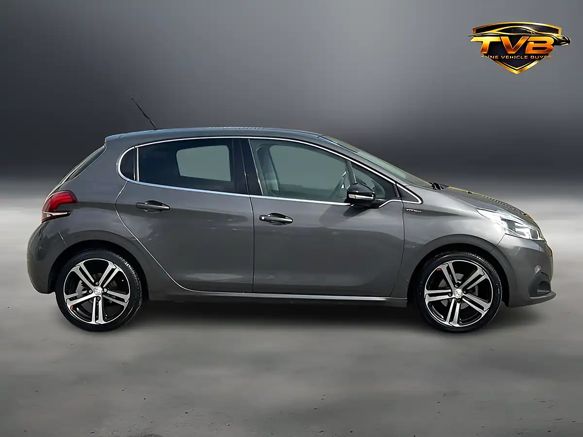 Used 2018 Peugeot 208 GT Line Blue Nimbus Grey - Interior and Exterior details 4