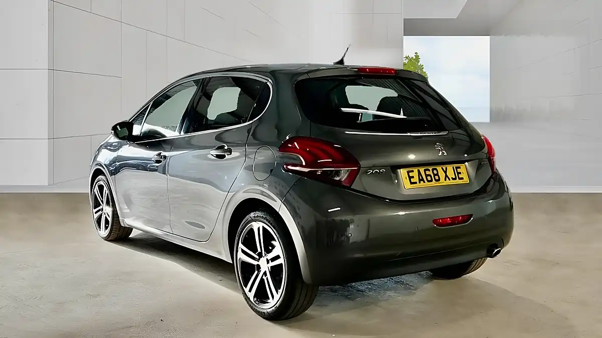 Used 2018 Peugeot 208 GT Line Grey - Interior and Exterior details 4