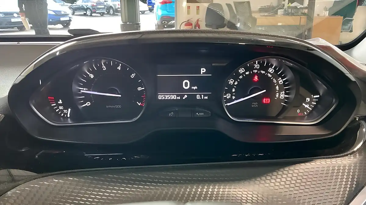 Used 2018 Peugeot 208 GT Line Grey - Interior and Exterior details 9