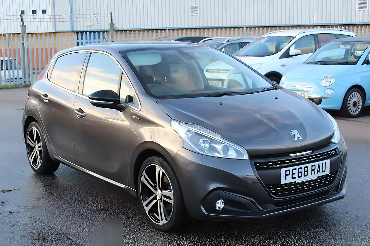 Used 2018 Peugeot 208 GT Line Grey - Interior and Exterior details 4