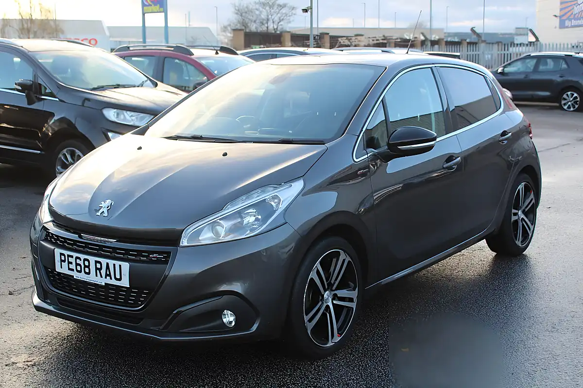 Used 2018 Peugeot 208 GT Line Grey - Interior and Exterior details 7
