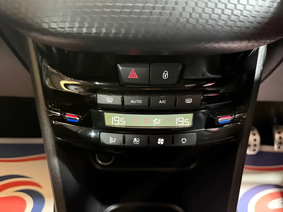 Used 2018 Peugeot 208 GT Line Silver - Interior and Exterior details 19