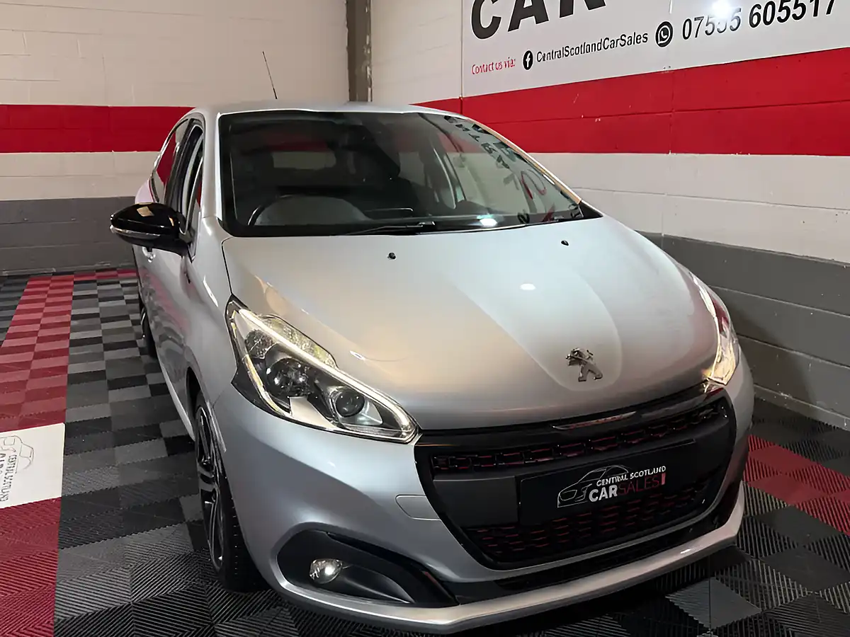 Used 2018 Peugeot 208 GT Line Silver - Interior and Exterior details 6