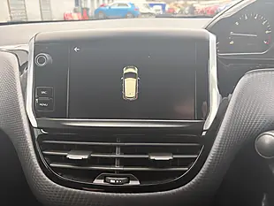 Used 2018 Peugeot 208 GT Line White - Interior and Exterior details 19