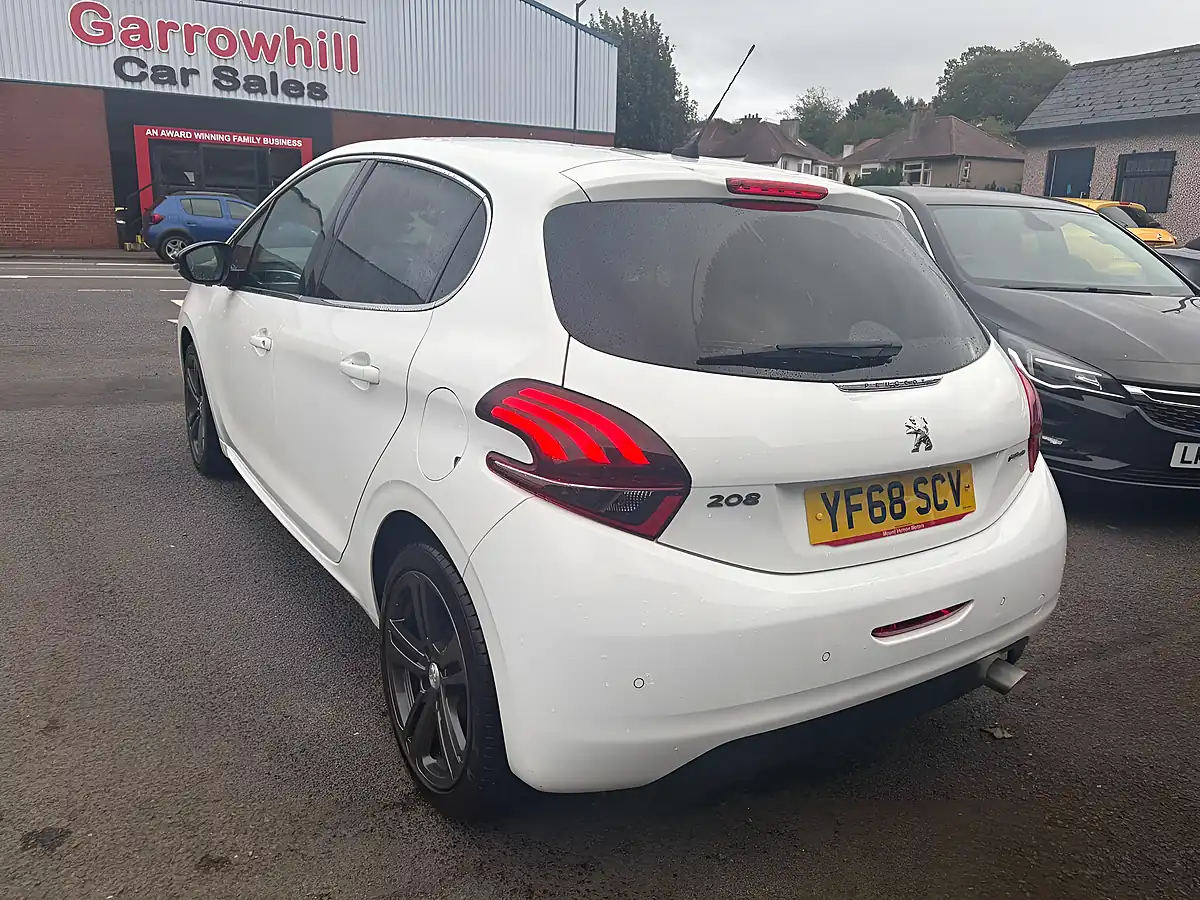 Used 2018 Peugeot 208 GT Line White - Interior and Exterior details 4
