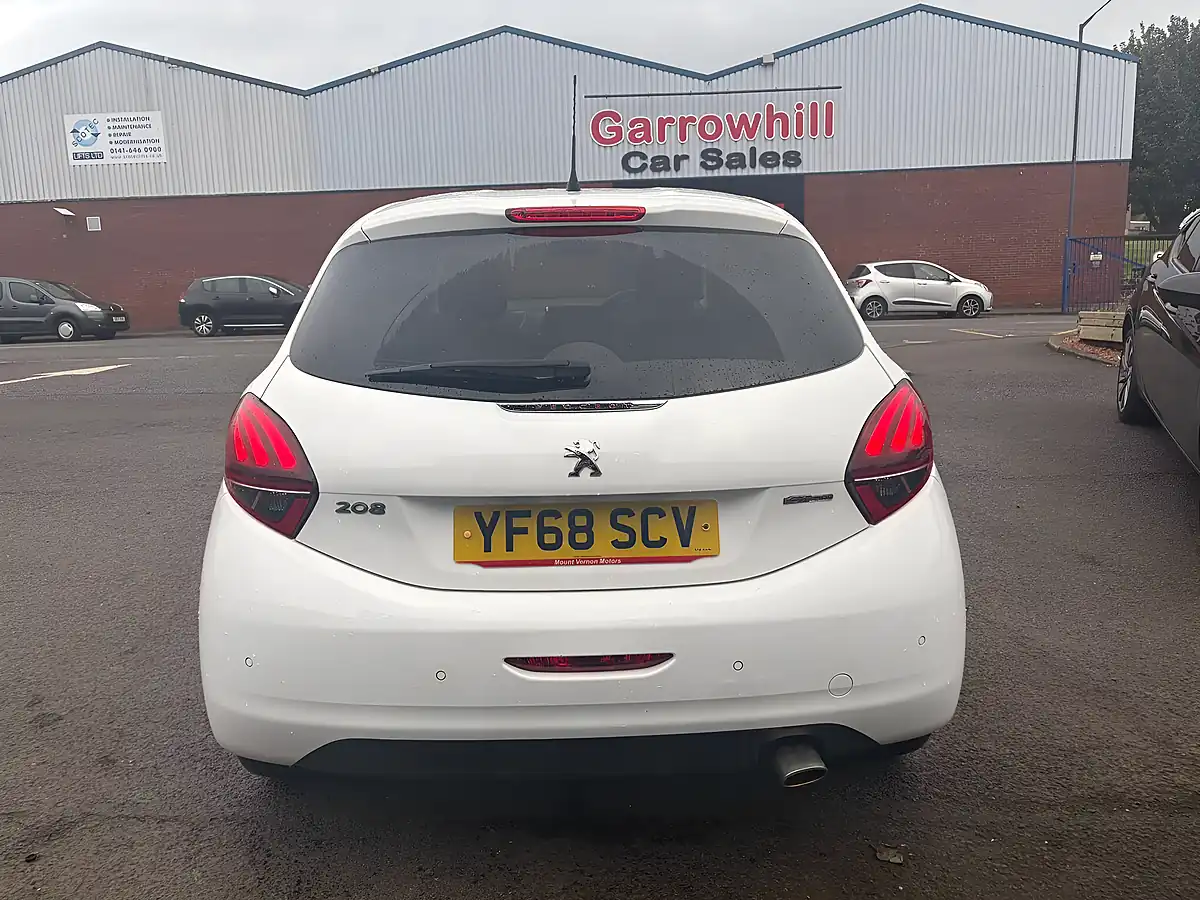 Used 2018 Peugeot 208 GT Line White - Interior and Exterior details 5