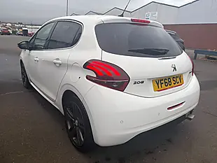 Used 2018 Peugeot 208 GT Line White - Interior and Exterior details 7