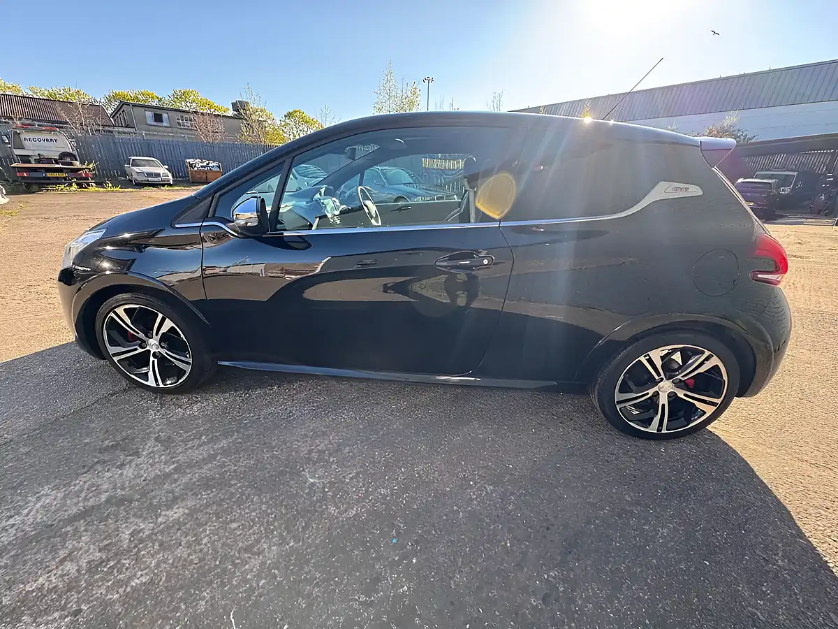 Used 2018 Peugeot 208 GTI Prestige Black - Interior and Exterior details 18