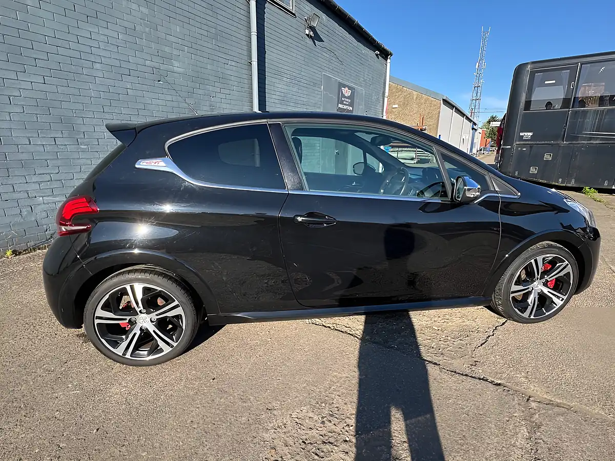 Used 2018 Peugeot 208 GTI Prestige Black - Interior and Exterior details 9