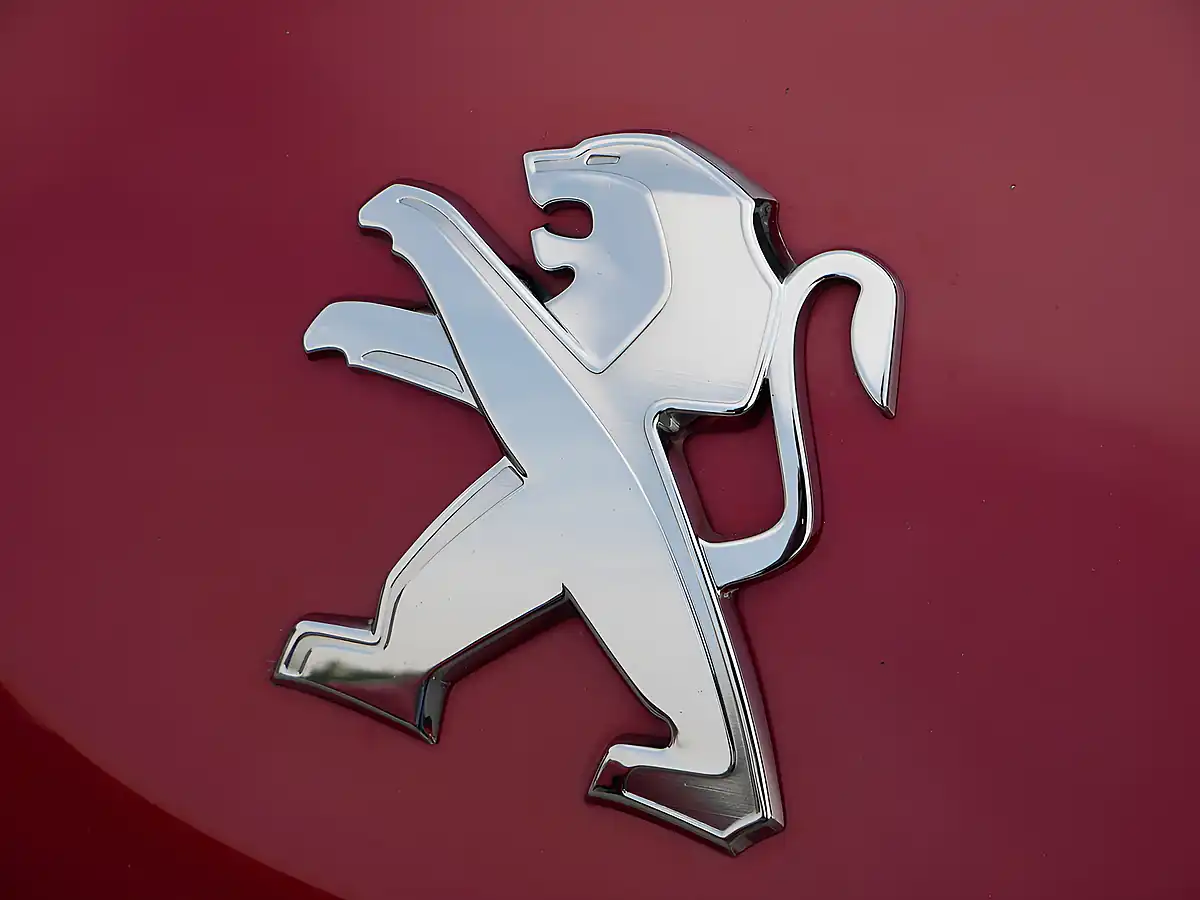 Used 2018 Peugeot 208 GTI Prestige Rioja Red - Interior and Exterior details 20