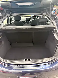Used 2018 Peugeot 208 Signature Blue - Interior and Exterior details 9