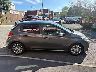 Used 2018 Peugeot 208 Signature Grey - Interior and Exterior details 2