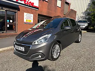 Used 2018 Peugeot 208 Signature Grey - Interior and Exterior details 7