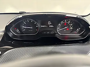 Used 2018 Peugeot 208 Signature Red - Interior and Exterior details 17