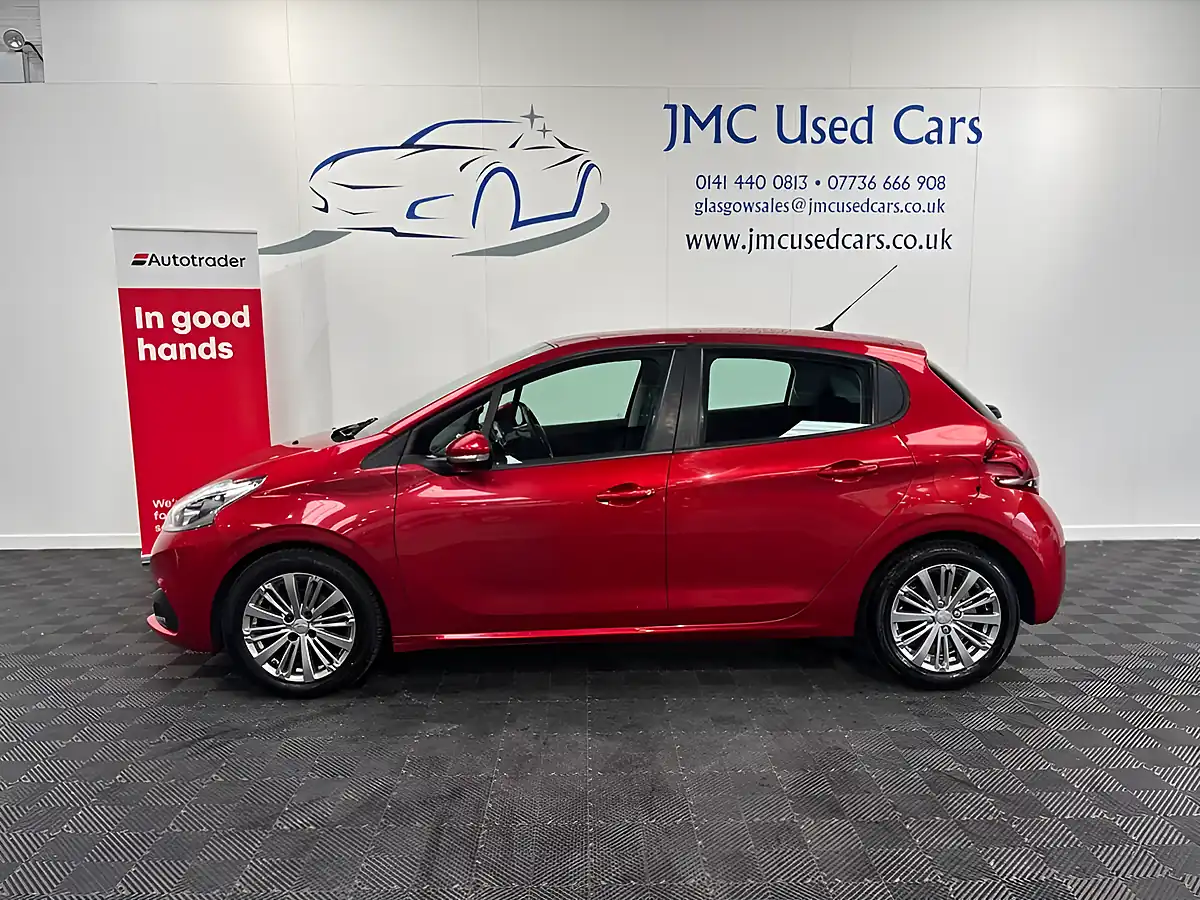 Used 2018 Peugeot 208 Signature Red - Interior and Exterior details 2