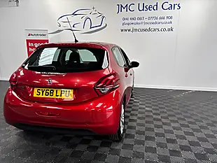 Used 2018 Peugeot 208 Signature Red - Interior and Exterior details 9