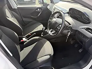 Used 2018 Peugeot 208 Signature White - Interior and Exterior details 13