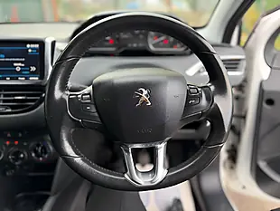 Used 2018 Peugeot 208 Signature White - Interior and Exterior details 13