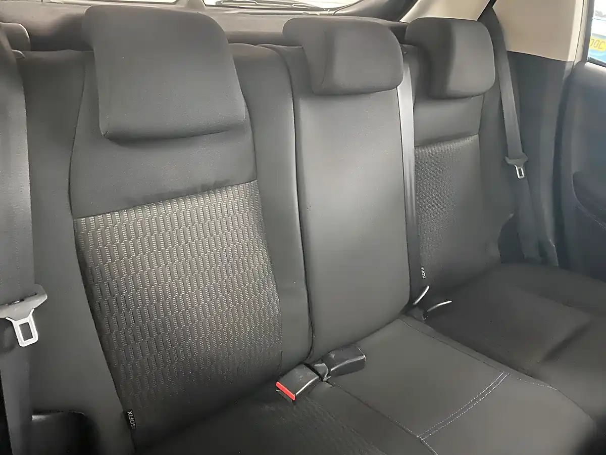 Used 2018 Peugeot 208 Signature White - Interior and Exterior details 20