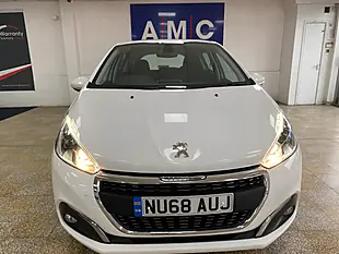 Used 2018 Peugeot 208 Signature White - Interior and Exterior details 3
