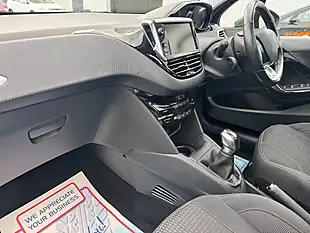 Used 2018 Peugeot 208 Tech Edition Black - Interior and Exterior details 4