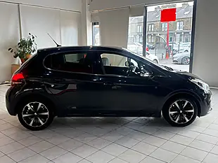 Used 2018 Peugeot 208 Tech Edition Grey - Interior and Exterior details 12