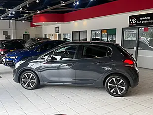 Used 2018 Peugeot 208 Tech Edition Grey - Interior and Exterior details 6