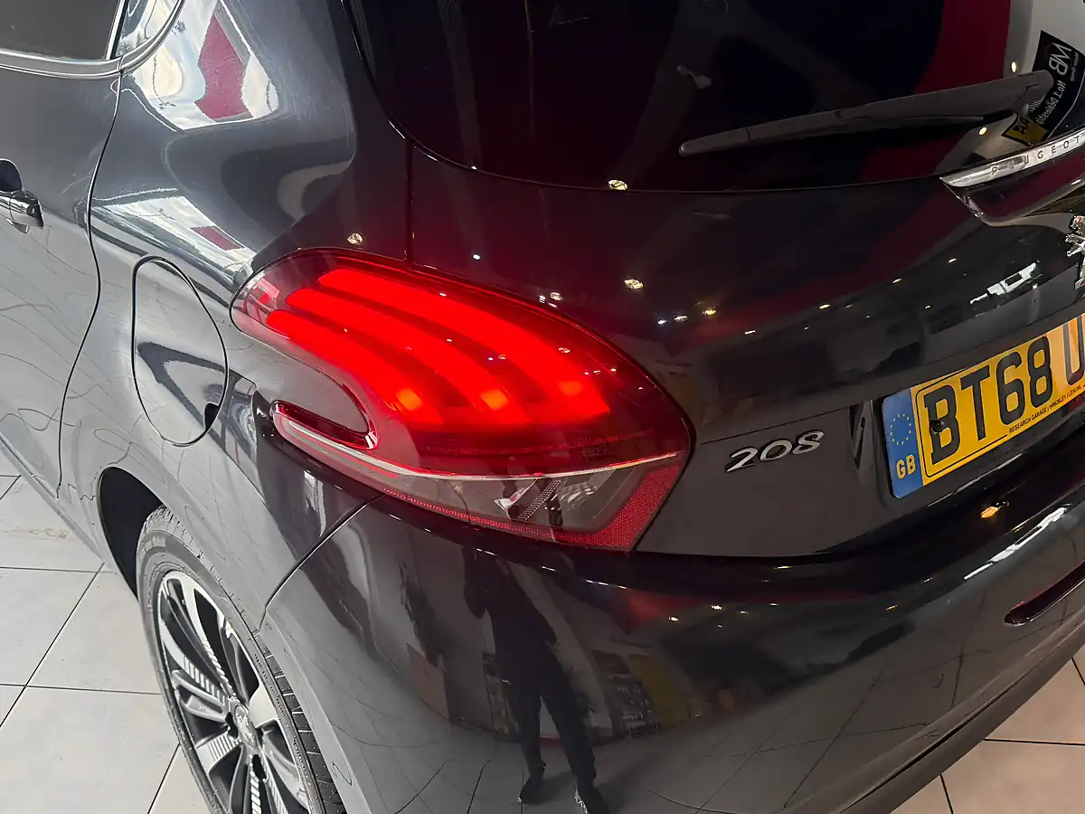 Used 2018 Peugeot 208 Tech Edition Grey - Interior and Exterior details 8