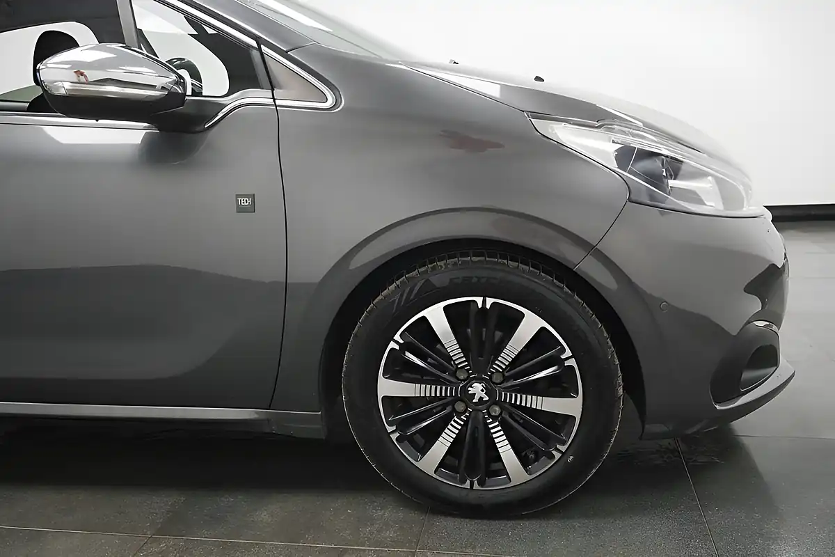 Used 2018 Peugeot 208 Tech Edition Grey - Interior and Exterior details 11