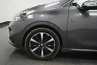 Used 2018 Peugeot 208 Tech Edition Grey - Interior and Exterior details 12