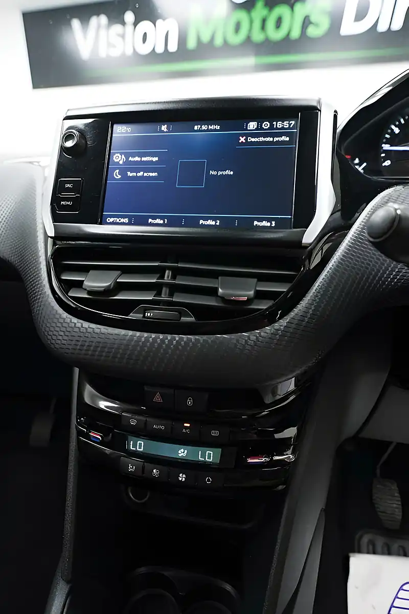Used 2018 Peugeot 208 Tech Edition Grey - Interior and Exterior details 13