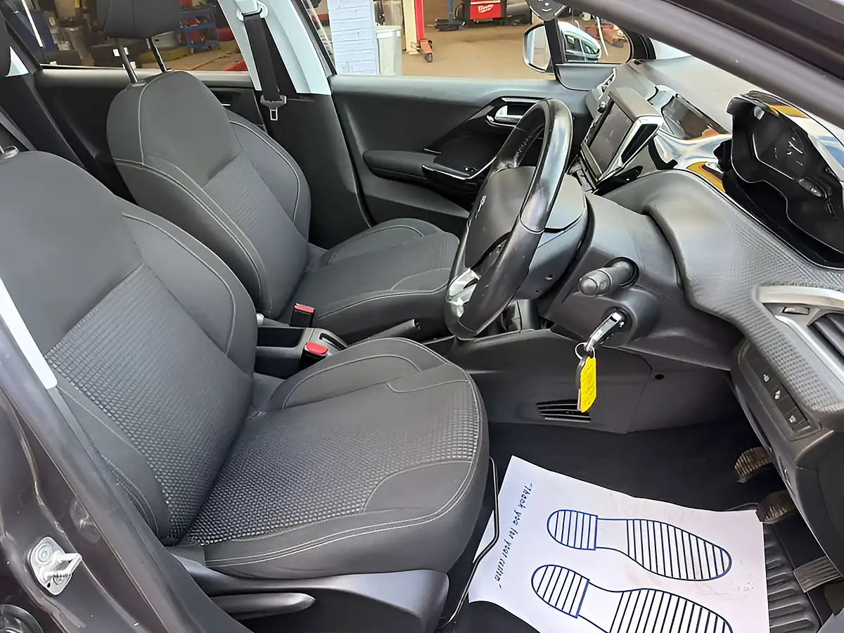 Used 2018 Peugeot 208 Tech Edition Grey - Interior and Exterior details 14