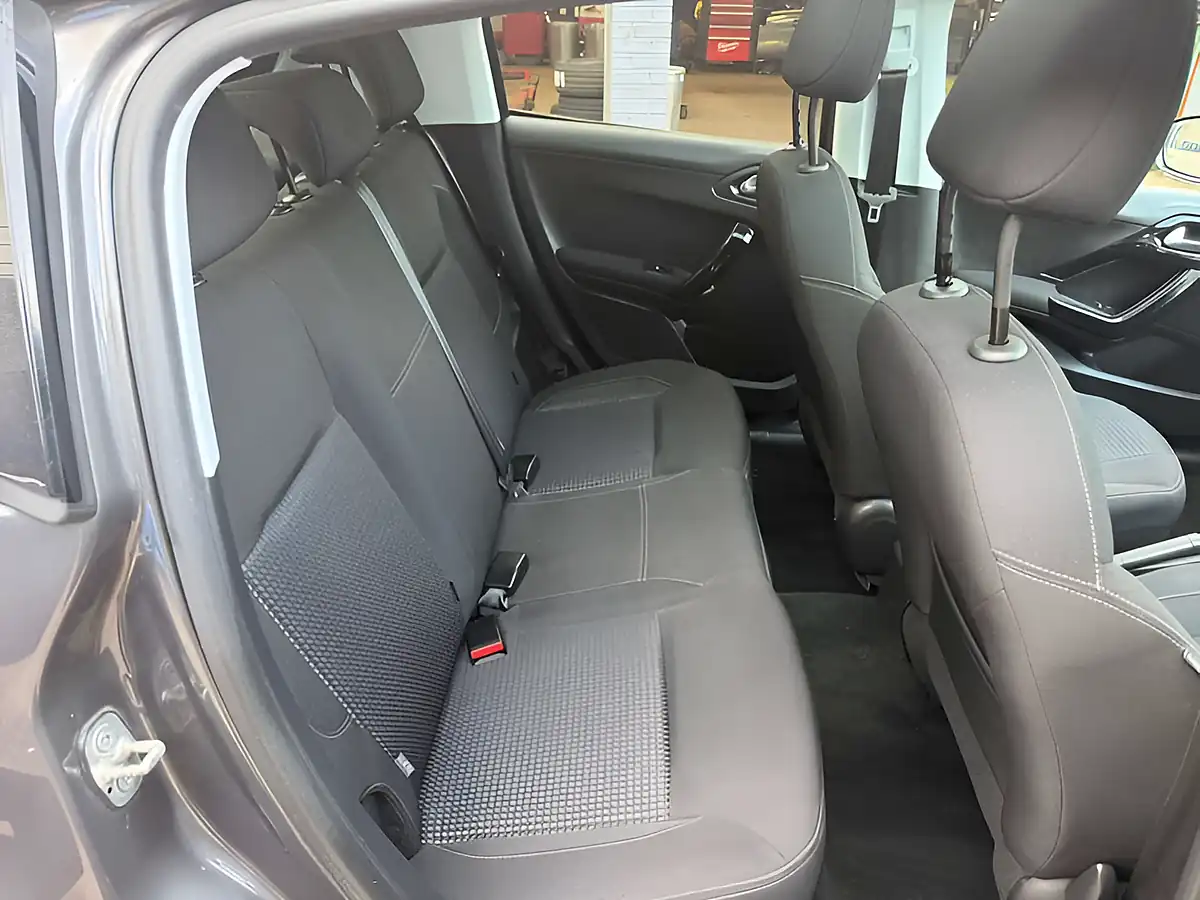 Used 2018 Peugeot 208 Tech Edition Grey - Interior and Exterior details 17