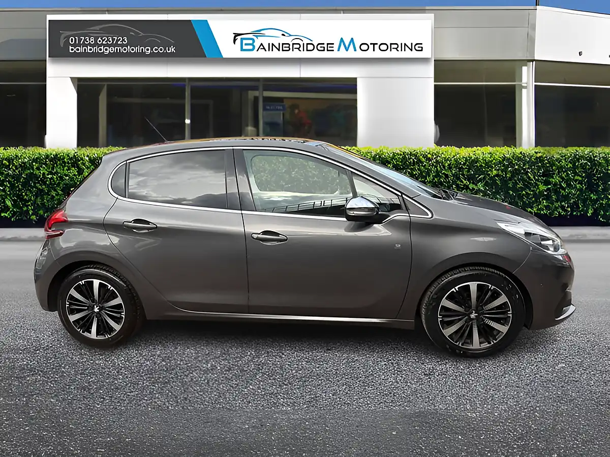 Used 2018 Peugeot 208 Tech Edition Grey - Interior and Exterior details 2