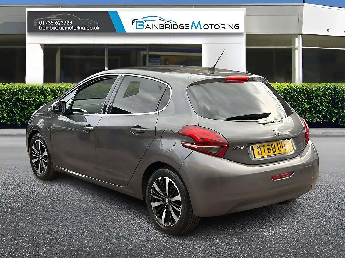 Used 2018 Peugeot 208 Tech Edition Grey - Interior and Exterior details 5