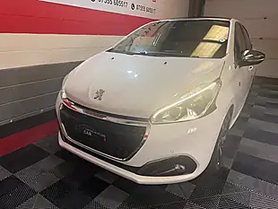 Used 2018 Peugeot 208 Tech Edition White - Interior and Exterior details 10